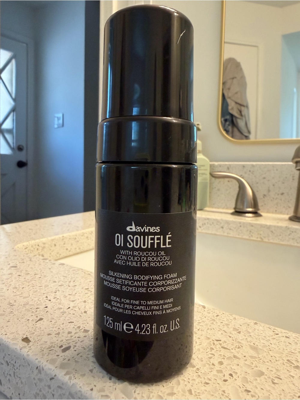Davines OI Soufflé Silkening Bodifying Foam
